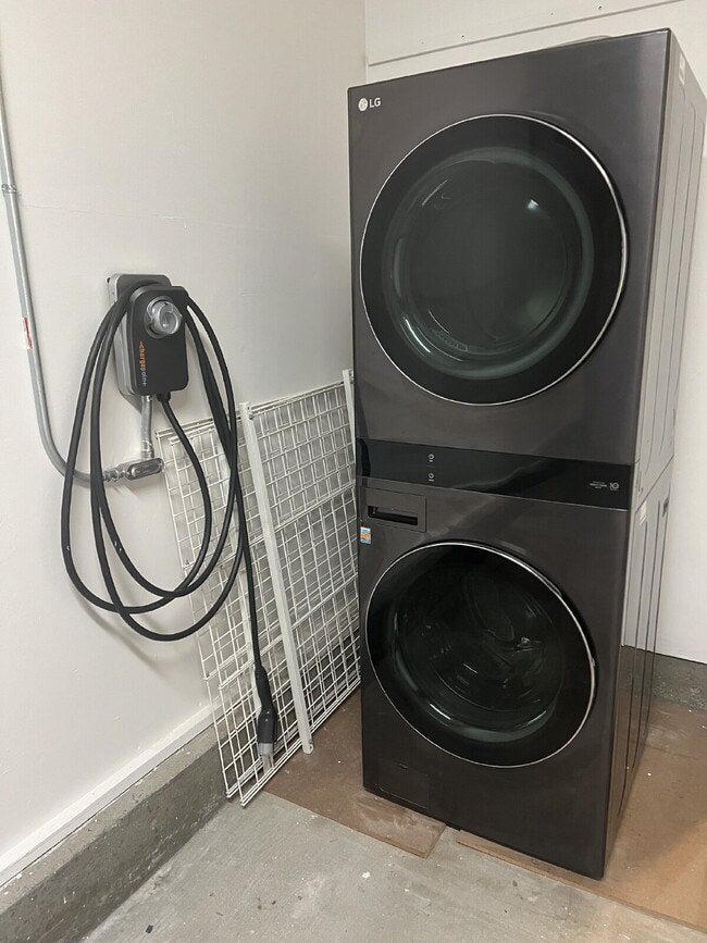 Building Photo - Remodeled 2 Bedroom home San Jose Home in great location