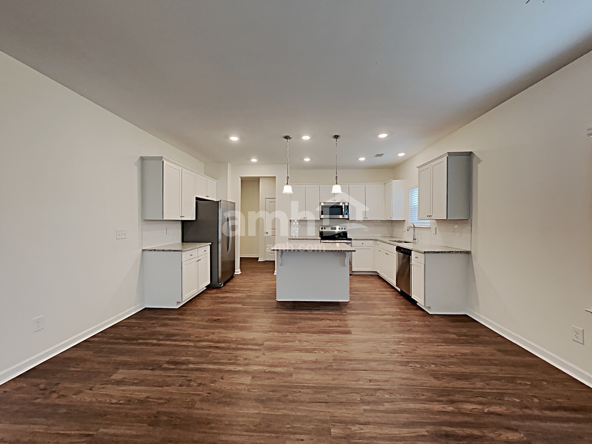 Building Photo - 288 Camp dr