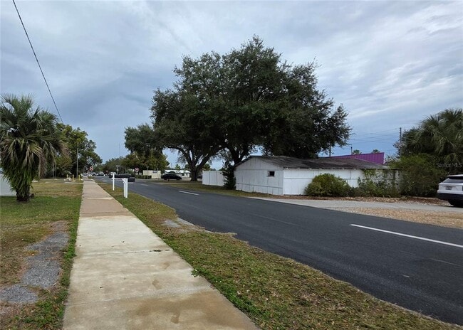 Building Photo - 5611 6th St