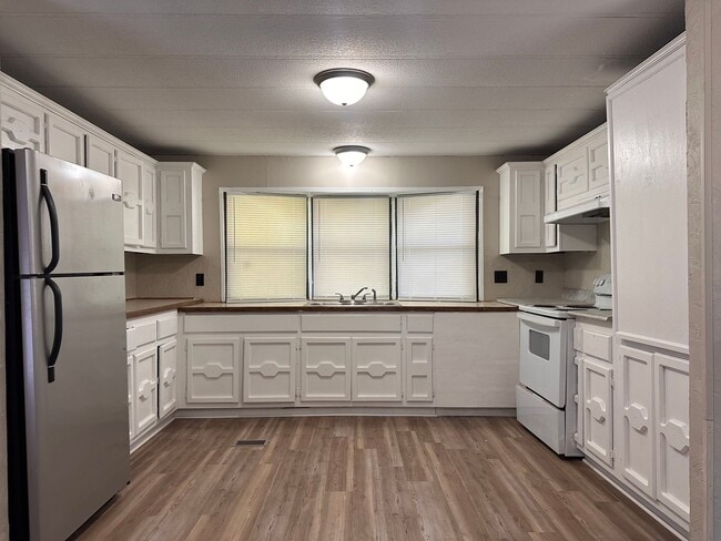 Building Photo - South Bossier 2 Bedroom 2 Bathroom