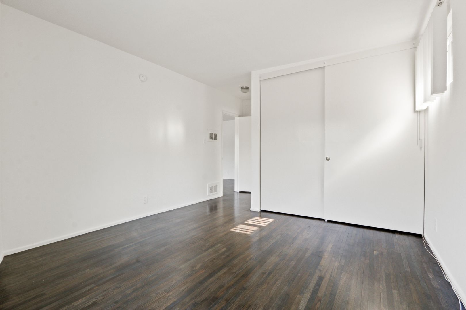 Building Photo - 10910 Santa Monica Blvd