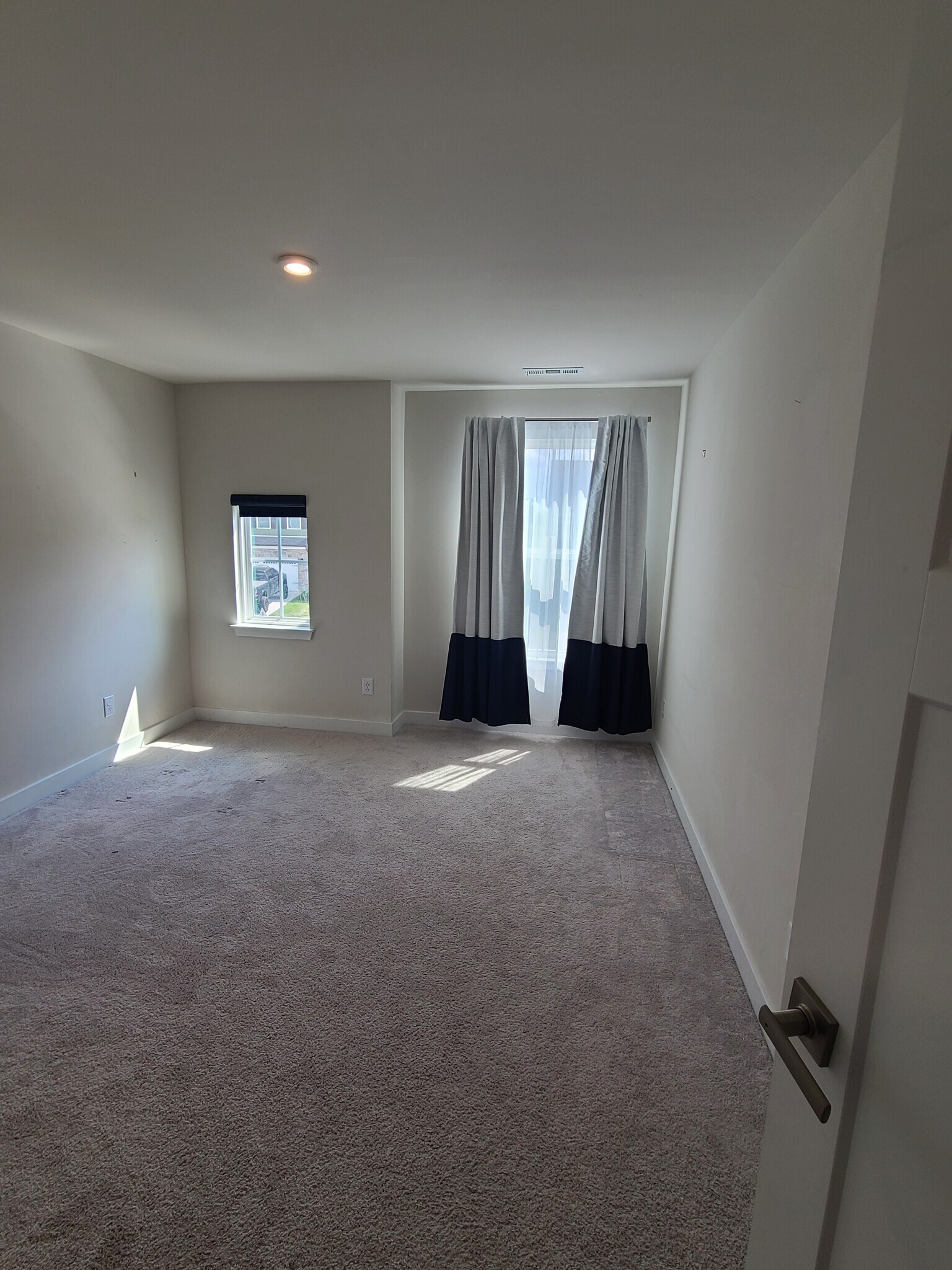 Building Photo - 1430 Carderock Springs Dr