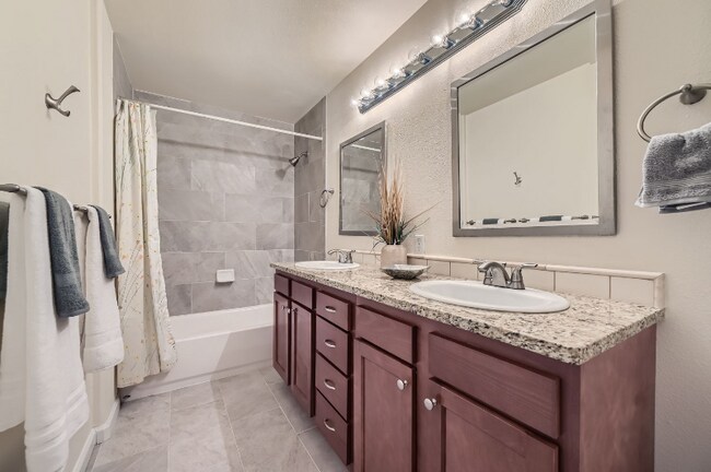 Building Photo - 1116 Opal St