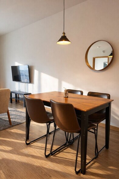 Building Photo - 1640 N Water St