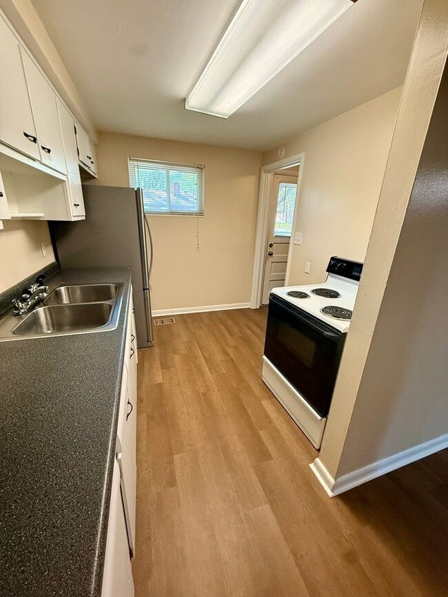 Building Photo - 954 Brubaker Dr