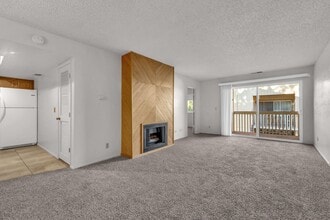 Building Photo - 2bed, 2bath condo with W/D, Balsony and river access
