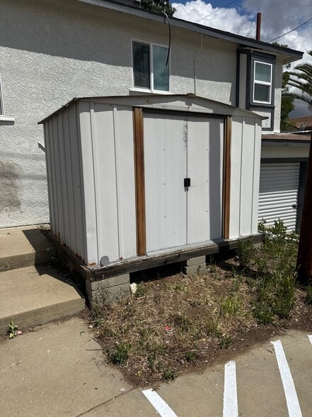 Building Photo - 1404 Prospect Dr