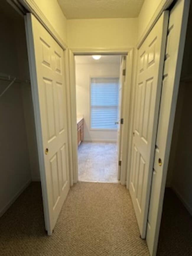 Building Photo - 73 Trimmer Trail