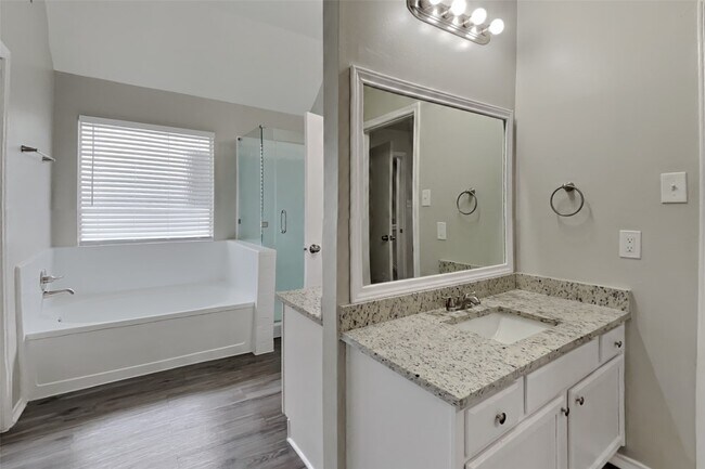 Building Photo - 1247 Kings Creek Trail