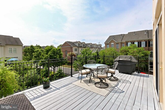 Building Photo - 43780 Ballybunion Terrace