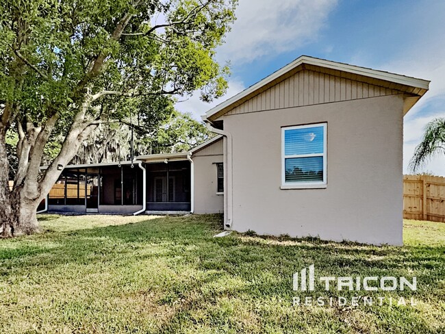 Building Photo - 8201 Golden Bear Loop