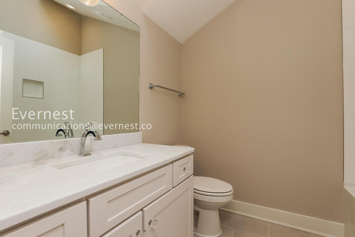 Building Photo - 220 Croleywood Ln