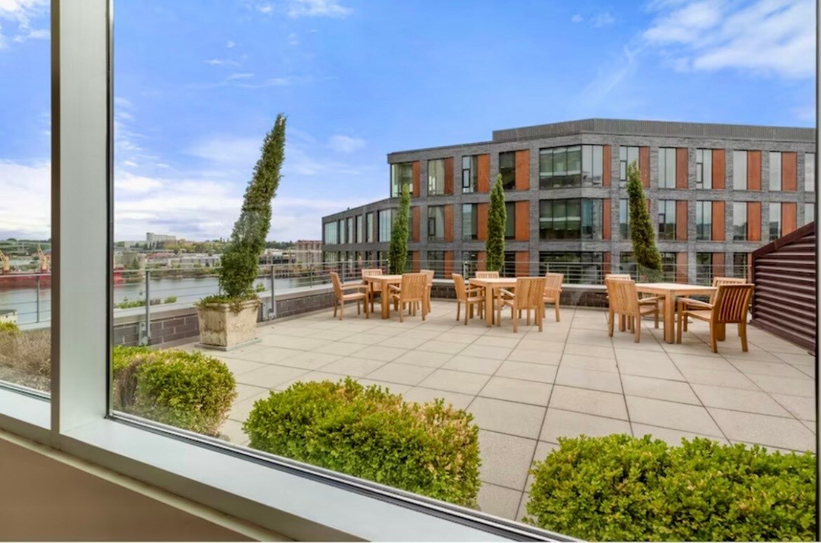 Building Photo - 1255 NW 9th Ave