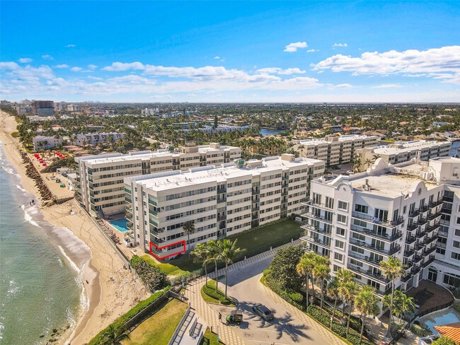 Building Photo - 1239 Hillsboro Mile