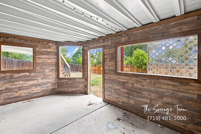 Building Photo - 3060 Maverick Dr