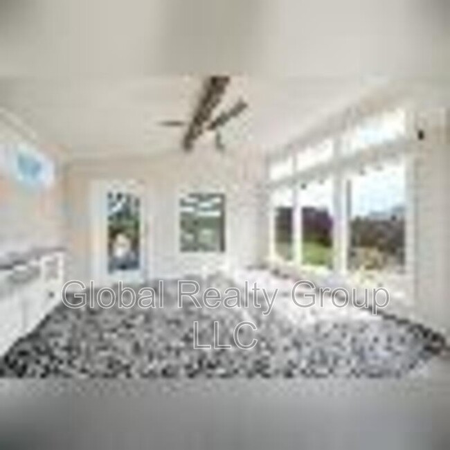 Building Photo - 470 Private 1523