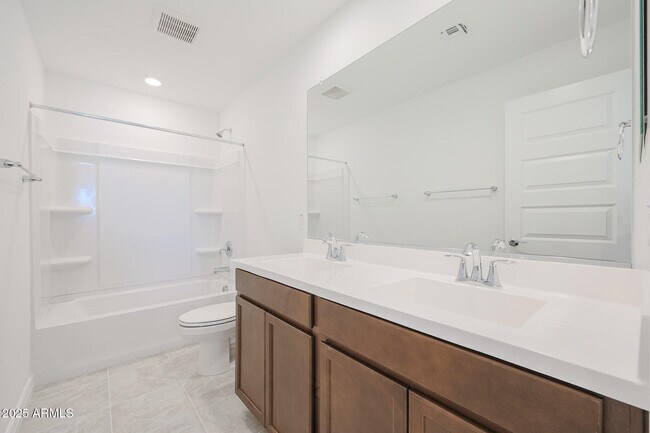 Building Photo - 14767 W Cottontail Ln