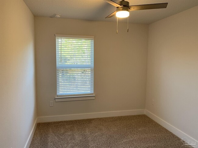 Building Photo - 1524 Farragut Way