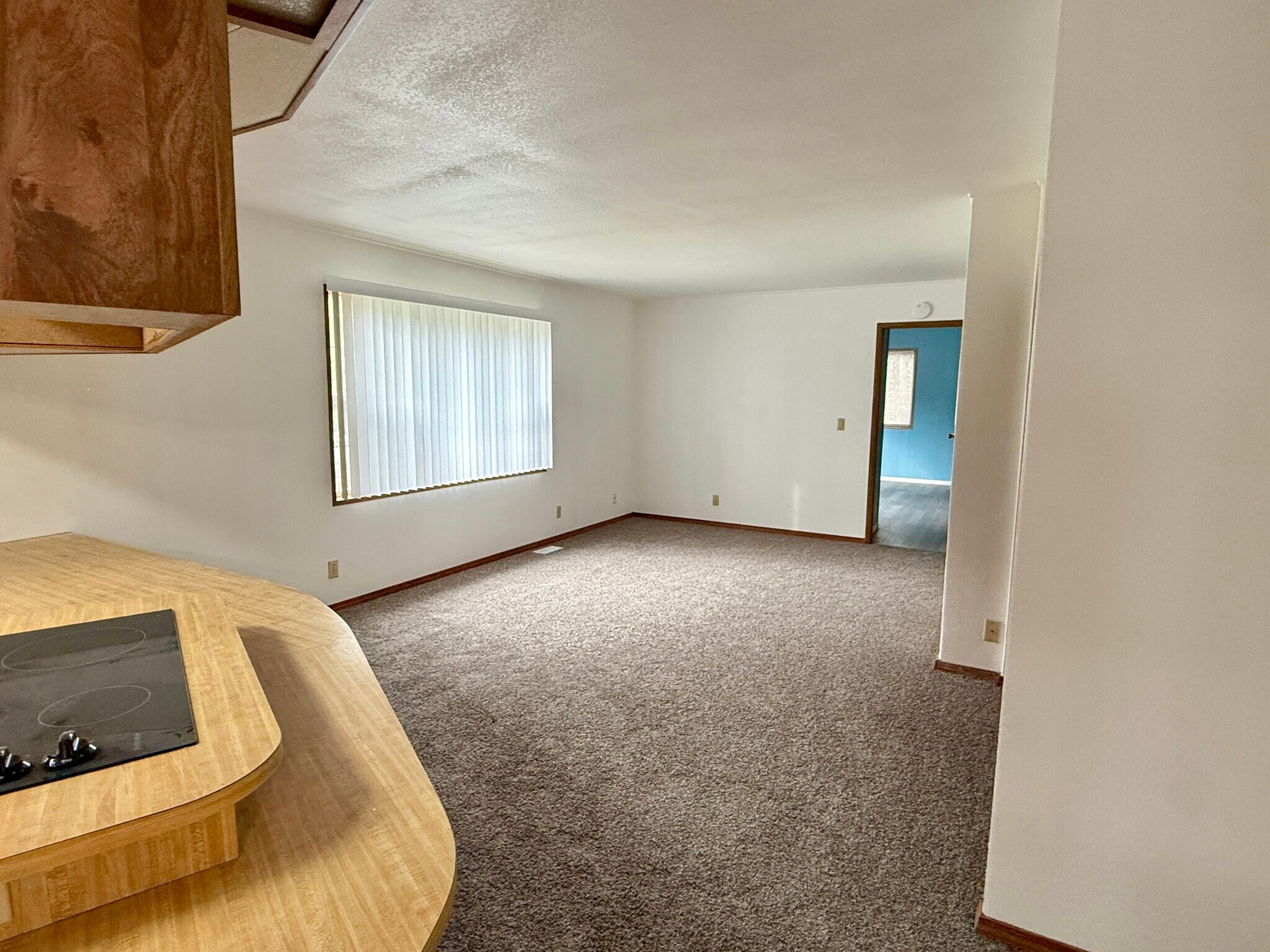 Dining Room - 625 S Evergreen Rd
