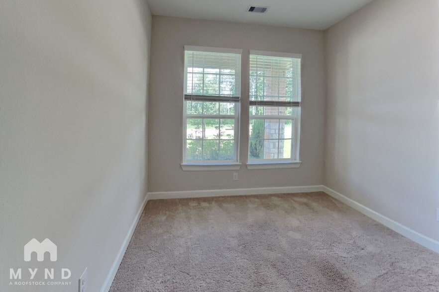 Building Photo - 6188 White Spruce Dr