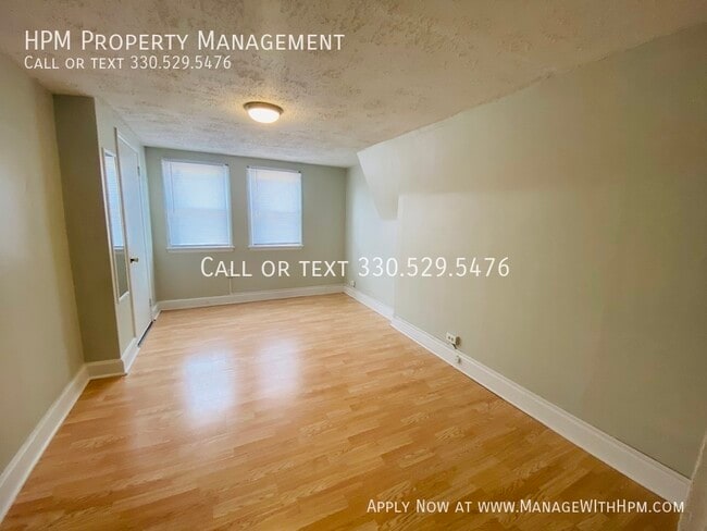 Building Photo - 730 Neale Ave SW