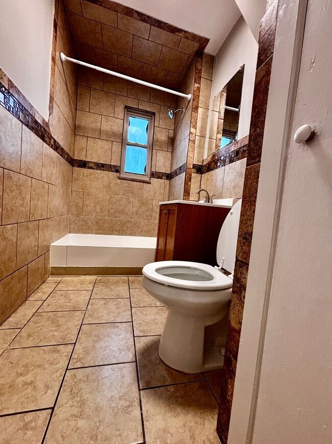 Building Photo - Cozy & Convenient Studio Apartment in Fair...