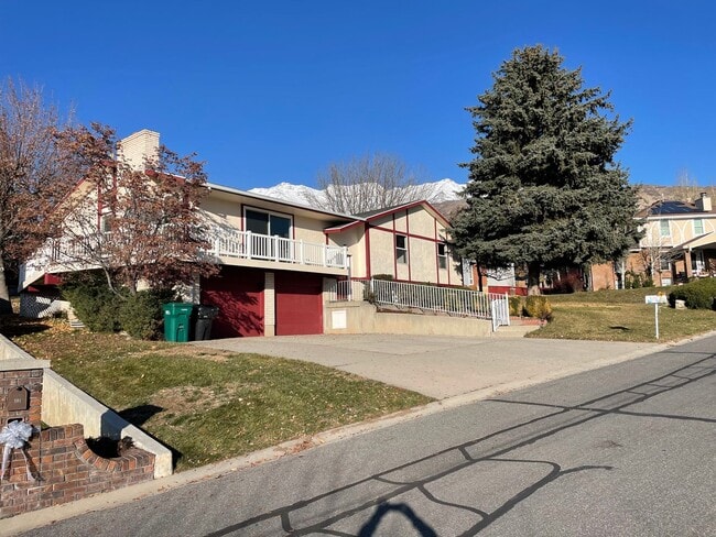 Building Photo - Spacious House on the Northeast Bench in Orem