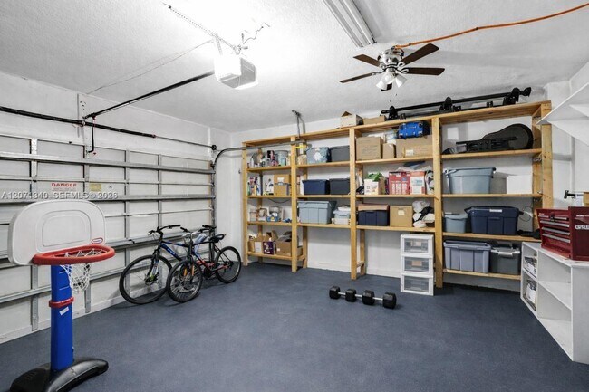 Building Photo - 4501 Windmill Palm Way