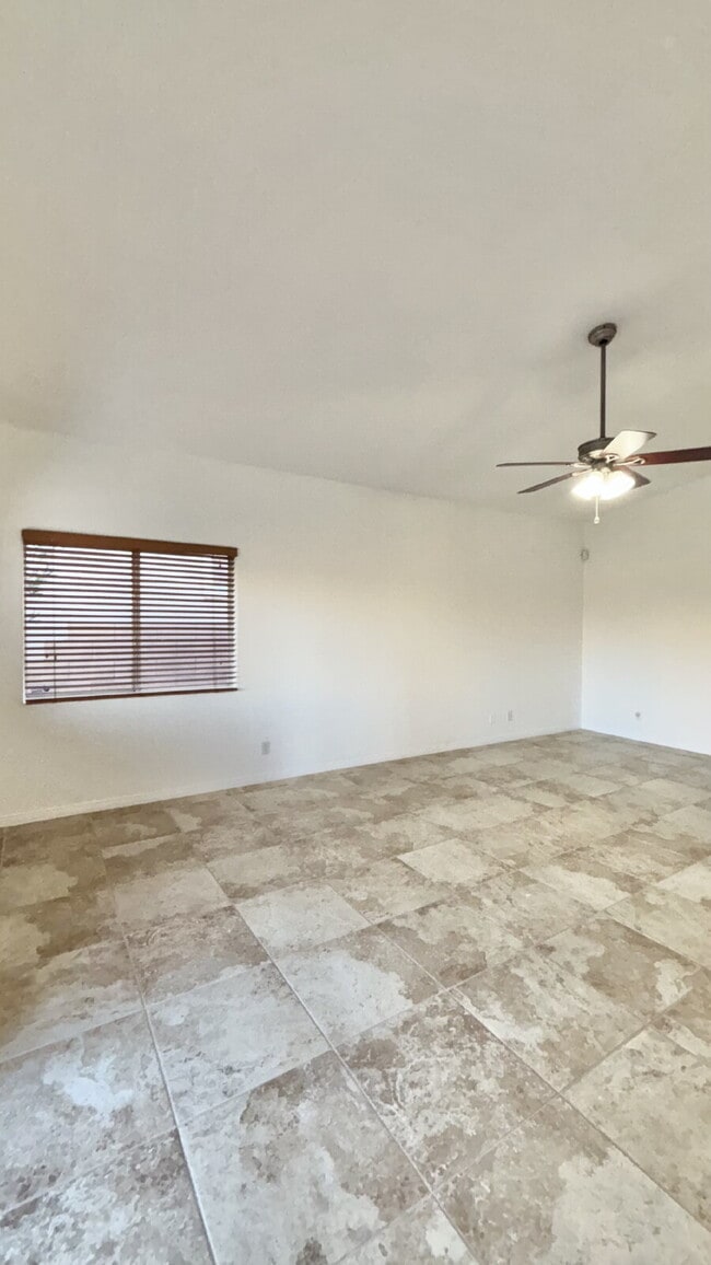 Building Photo - 3 Bedrooms and 3 Bathrooms Save $500 Move-in by April 1st!!
