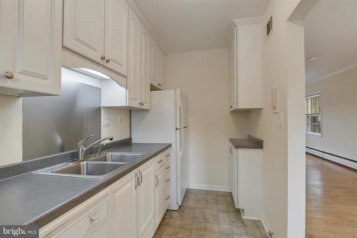 Building Photo - 4023 18th Rd N