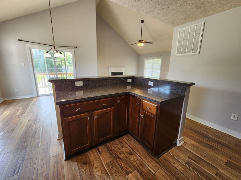 Building Photo - 312 Abbey Ct