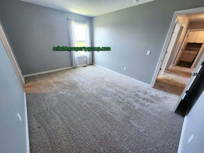 Building Photo - New Listing in Fort Wayne