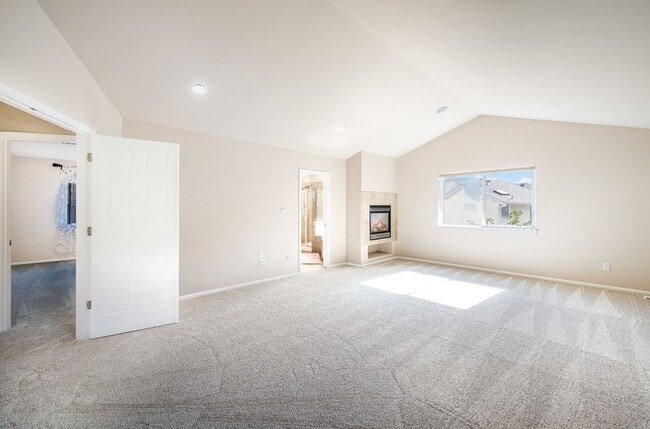 Building Photo - Stylishly updated 4 BedroHome in Park at C...