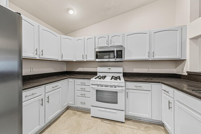 Building Photo - 277 Coastal Hill Dr