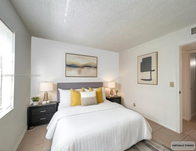 Building Photo - 3157 Coral Ridge Dr