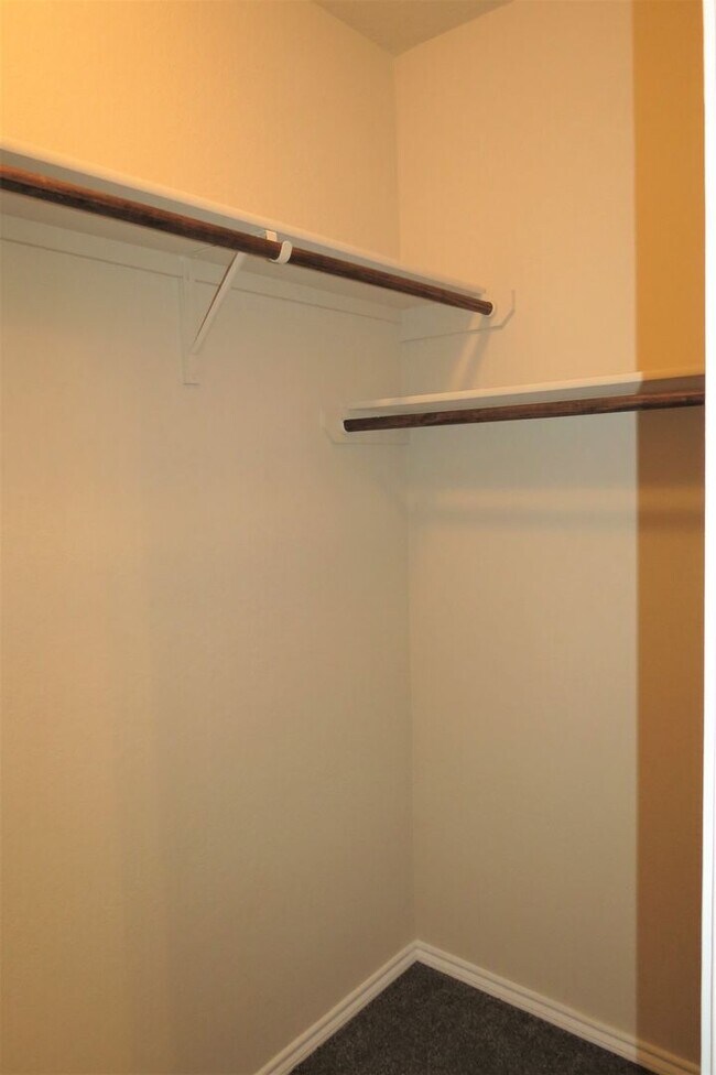 Building Photo - 3/2/2 off HWY 46 / Fridge / Interior Washe...