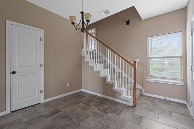 Building Photo - 134 Honopu Dr