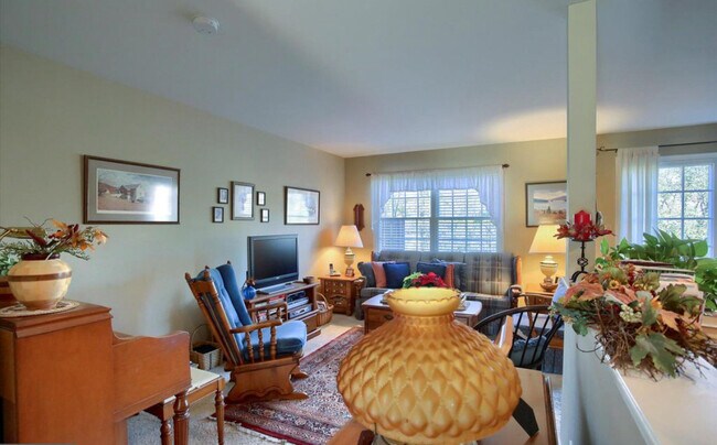 Building Photo - 4080 Darius Dr