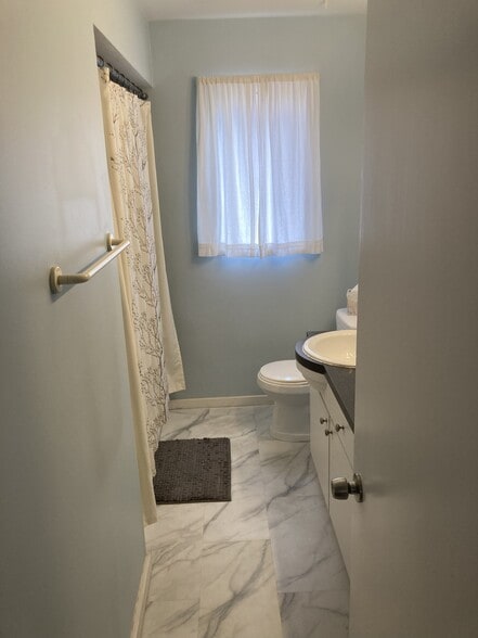 Bathroom - 19562 Hilliard Blvd