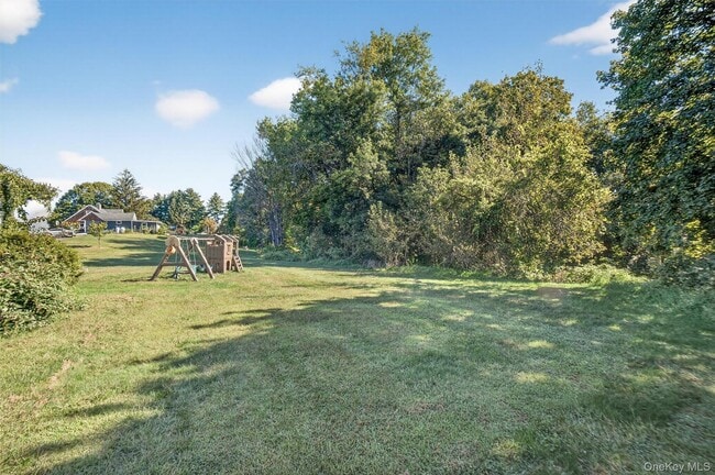 Building Photo - 252 NY-208