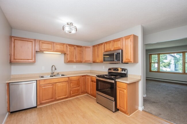 Building Photo - 909 12th St N