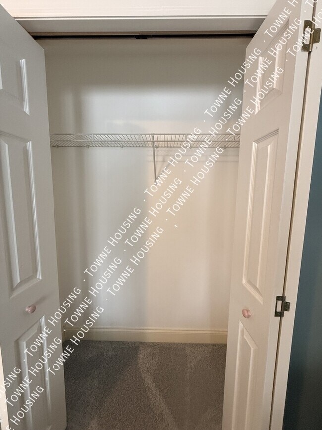 Building Photo - 13573 Schang Rd