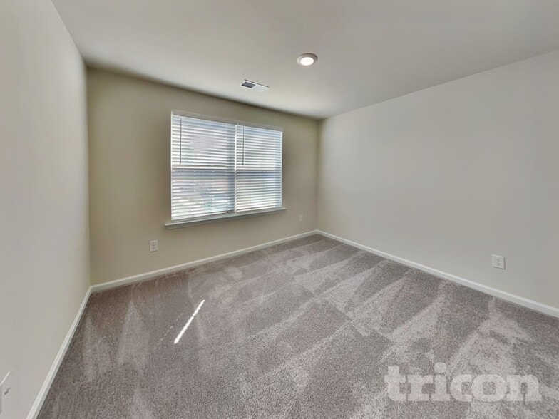 Building Photo - 101 Fennec Dr