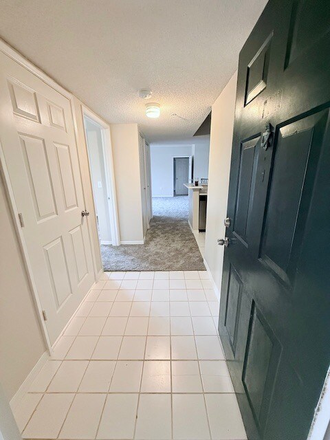 Building Photo - 1610 N 42ND Cir