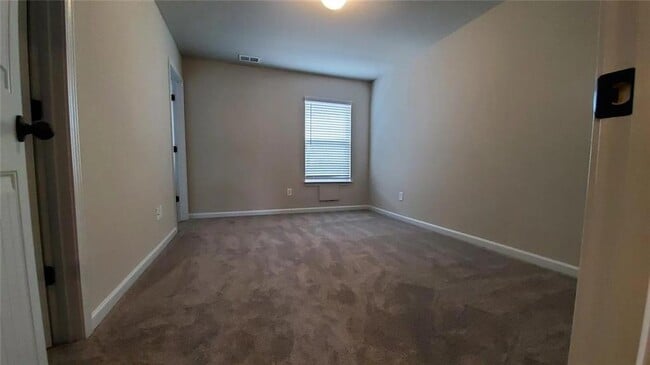 Building Photo - 1055 Bayrose Cir