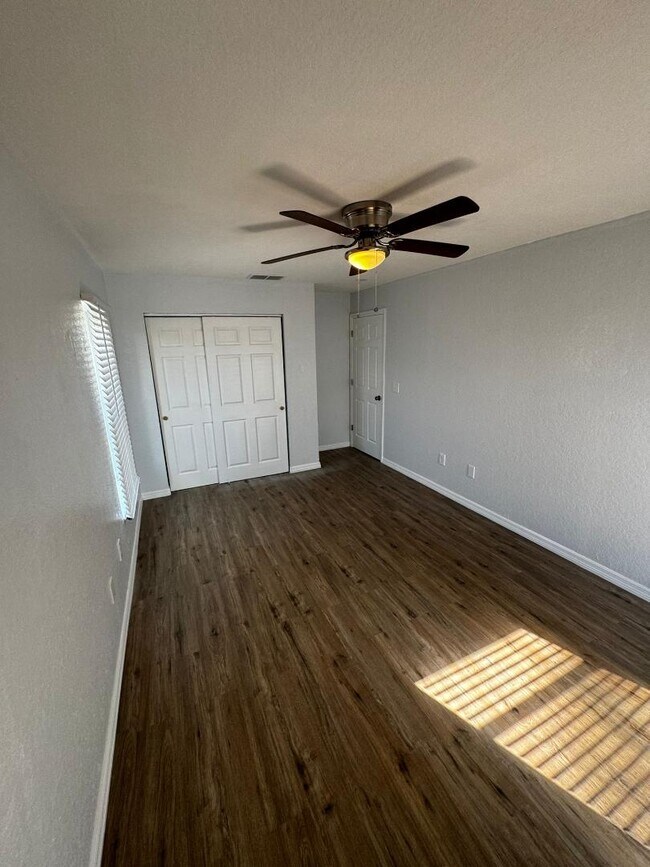 Building Photo - 1193 Hibiscus Dr