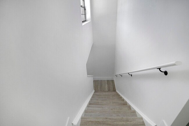 Building Photo - 6682 Montego Bay Blvd