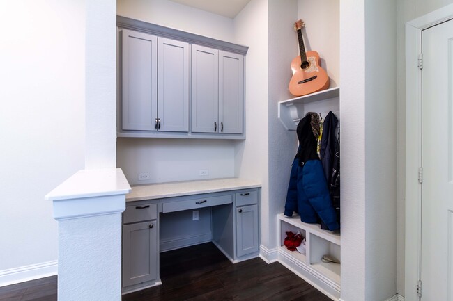 Building Photo - 3623 Carlsbad Way