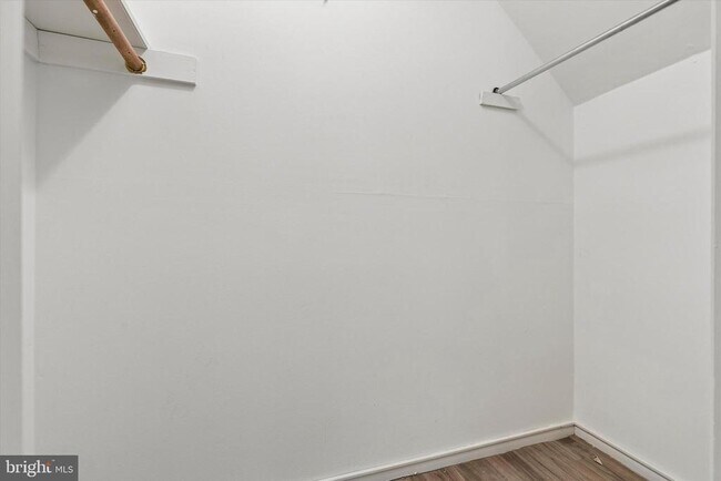 Building Photo - 521 Old Forge Crossing