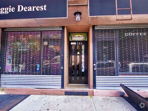 Building Photo - 543 East 5th Street